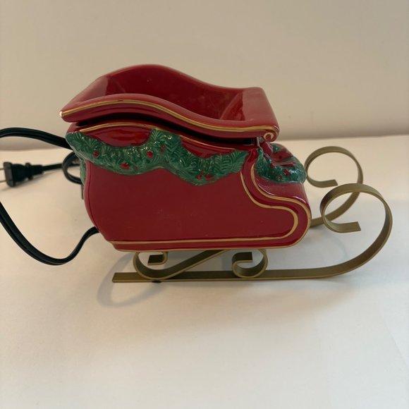 Scentsy Holiday Collection 2014 Santa’s Sleigh Retired Element Warmer Plug In - Picture 4 of 9
